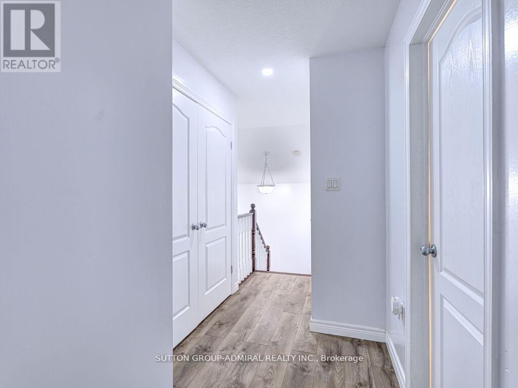 31 Palacebeach Trail, Hamilton, ON - Indoor Photo Showing Other Room