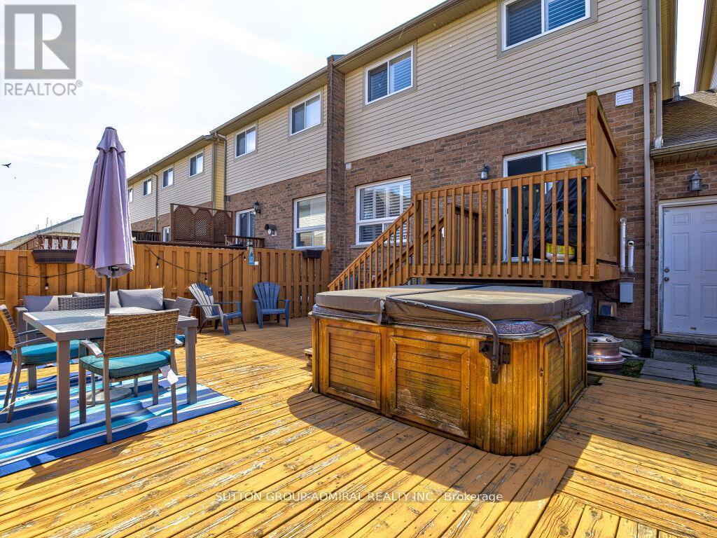 31 Palacebeach Trail, Hamilton, ON - Outdoor With Deck Patio Veranda With Exterior
