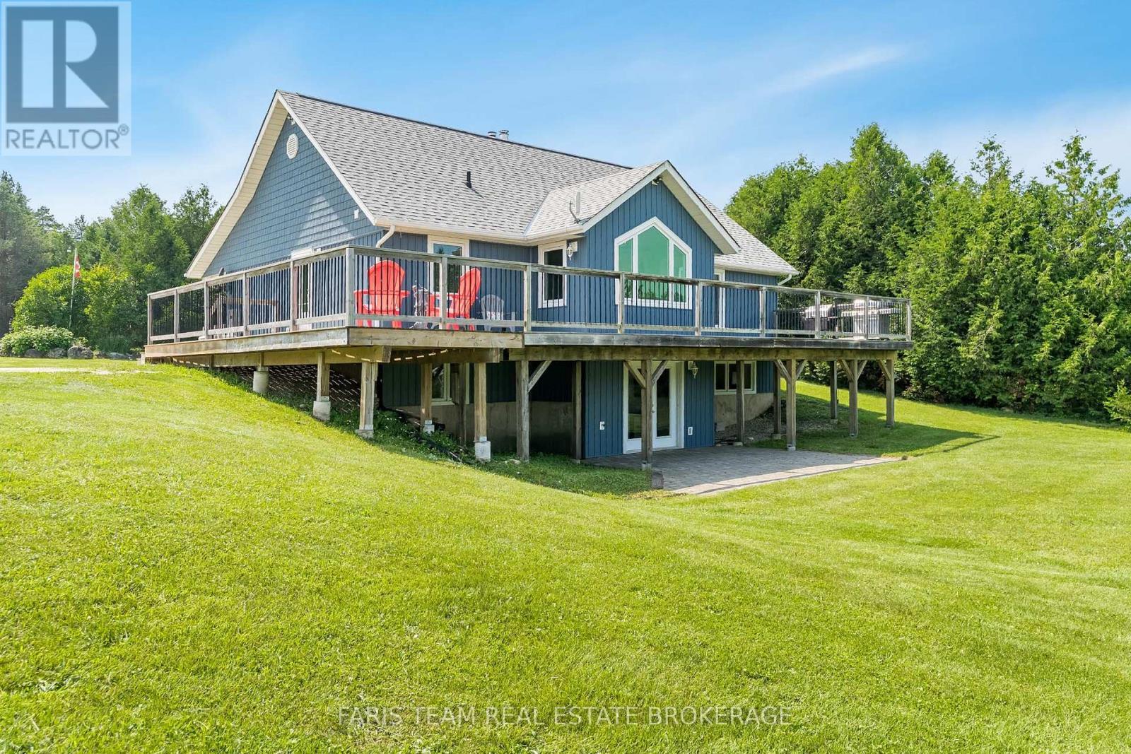 735519 West Back Line, West Grey, ON - Outdoor With Deck Patio Veranda