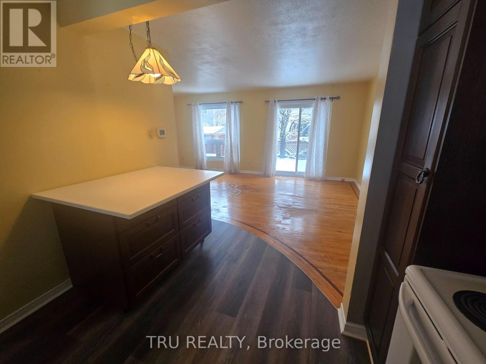 538 Seyton Drive, Ottawa, ON - Indoor