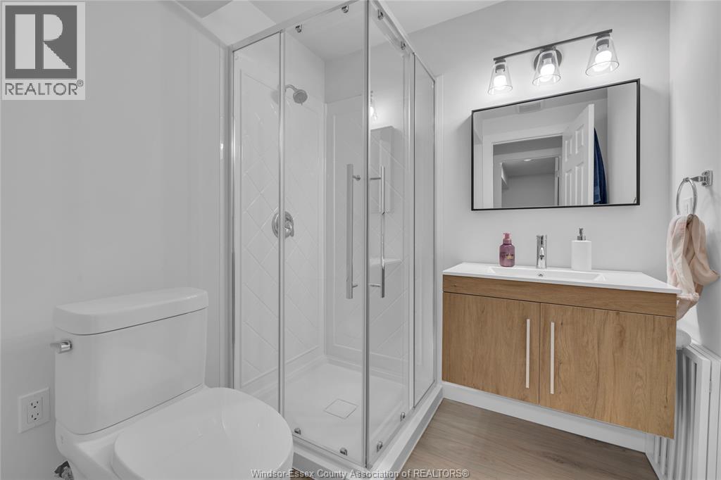 8475 Wyandotte Unit# 116, Windsor, ON - Indoor Photo Showing Bathroom