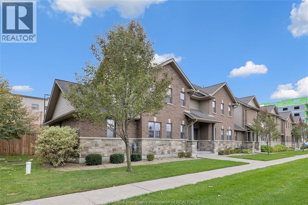 8475 Wyandotte Unit# 116, Windsor, ON - Outdoor