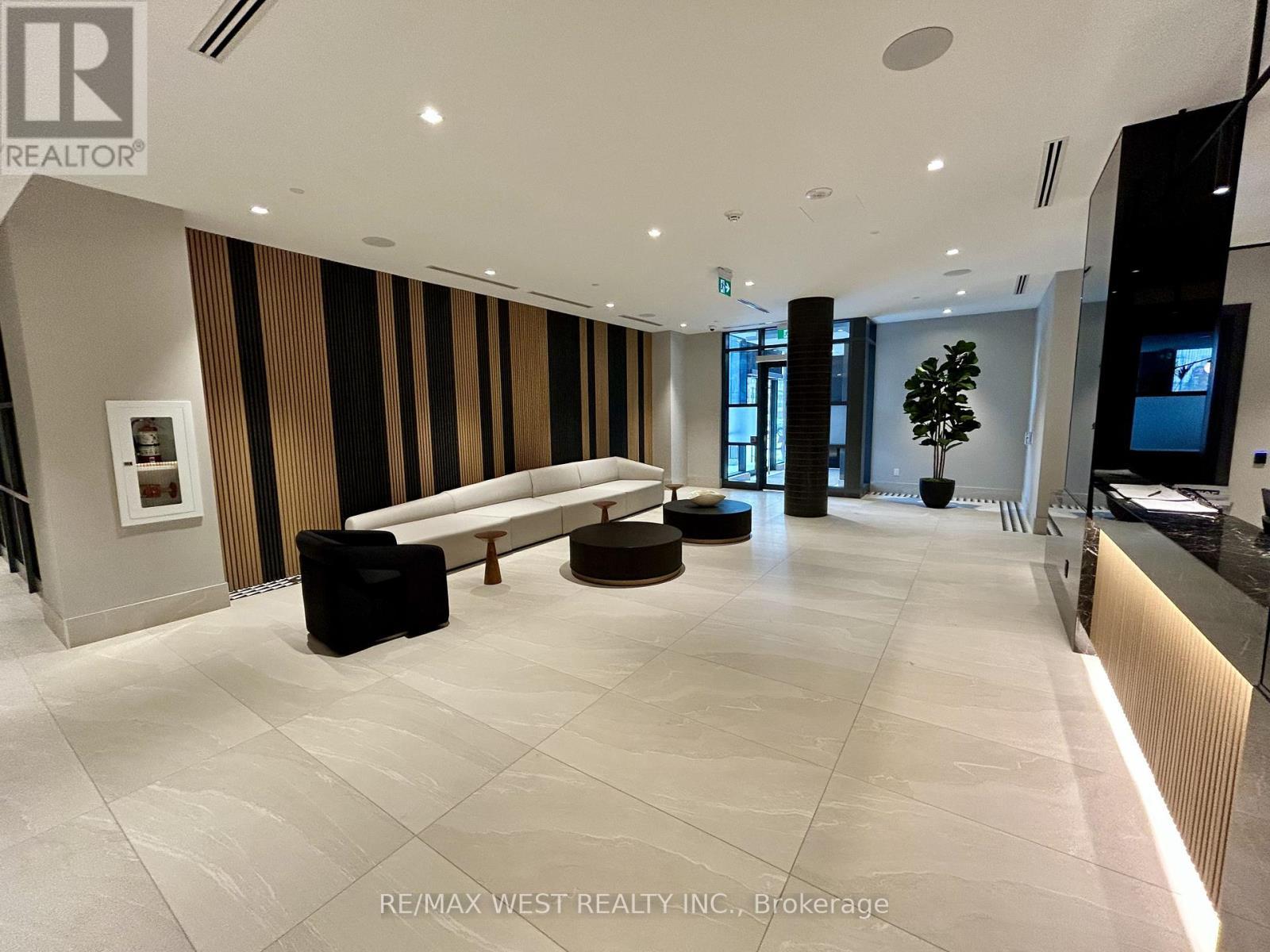 1831 - 2545 Simcoe Street N, Oshawa, ON - Indoor Photo Showing Other Room