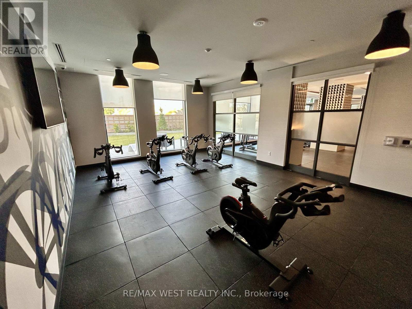 1831 - 2545 Simcoe Street N, Oshawa, ON - Indoor Photo Showing Gym Room