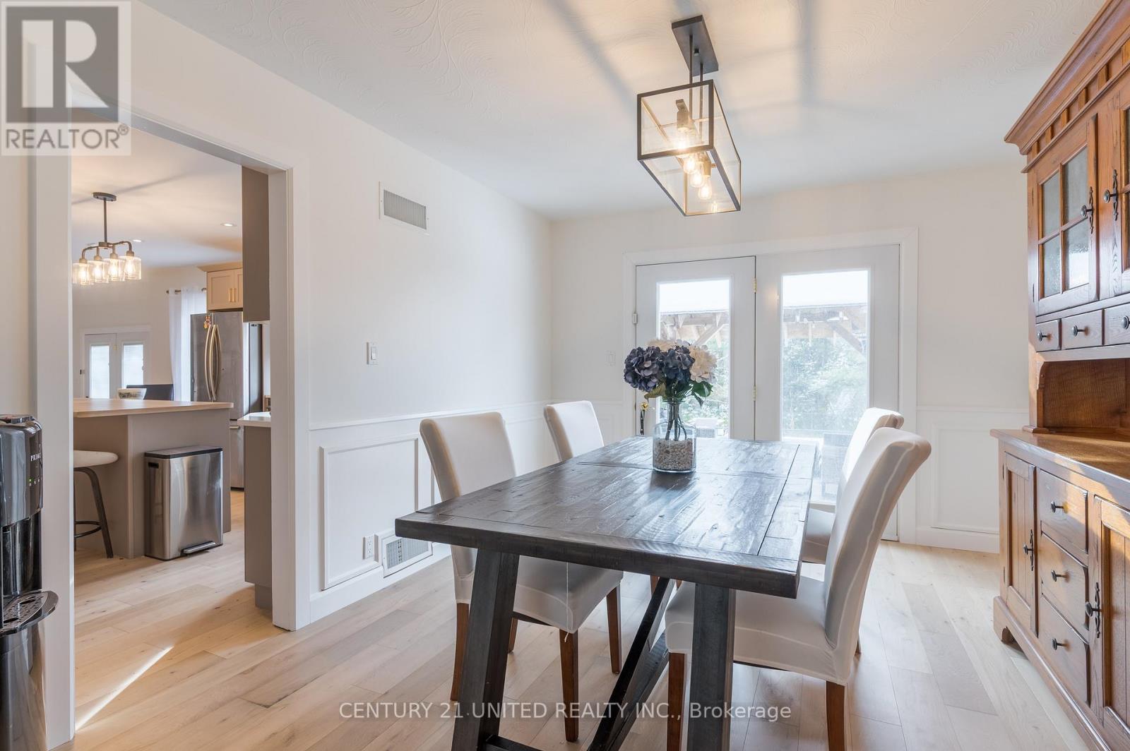 193 Kenedon Drive, Kawartha Lakes (Emily), ON - Indoor Photo Showing Dining Room