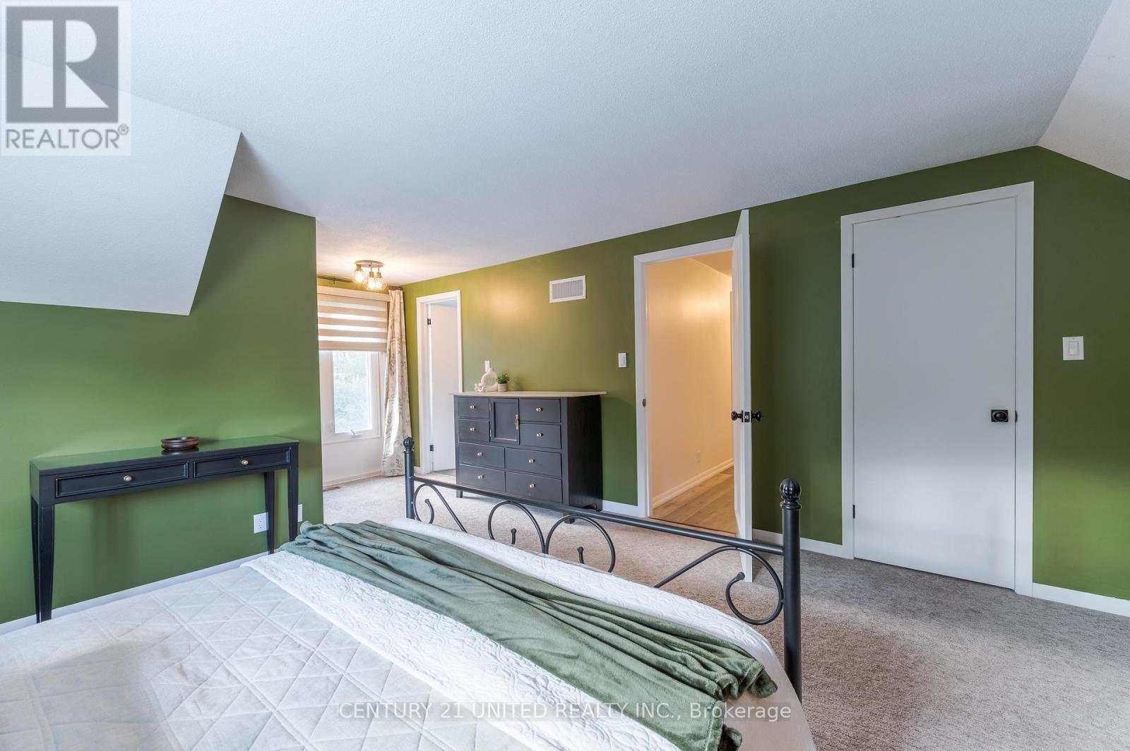 193 Kenedon Drive, Kawartha Lakes (Emily), ON - Indoor Photo Showing Bedroom