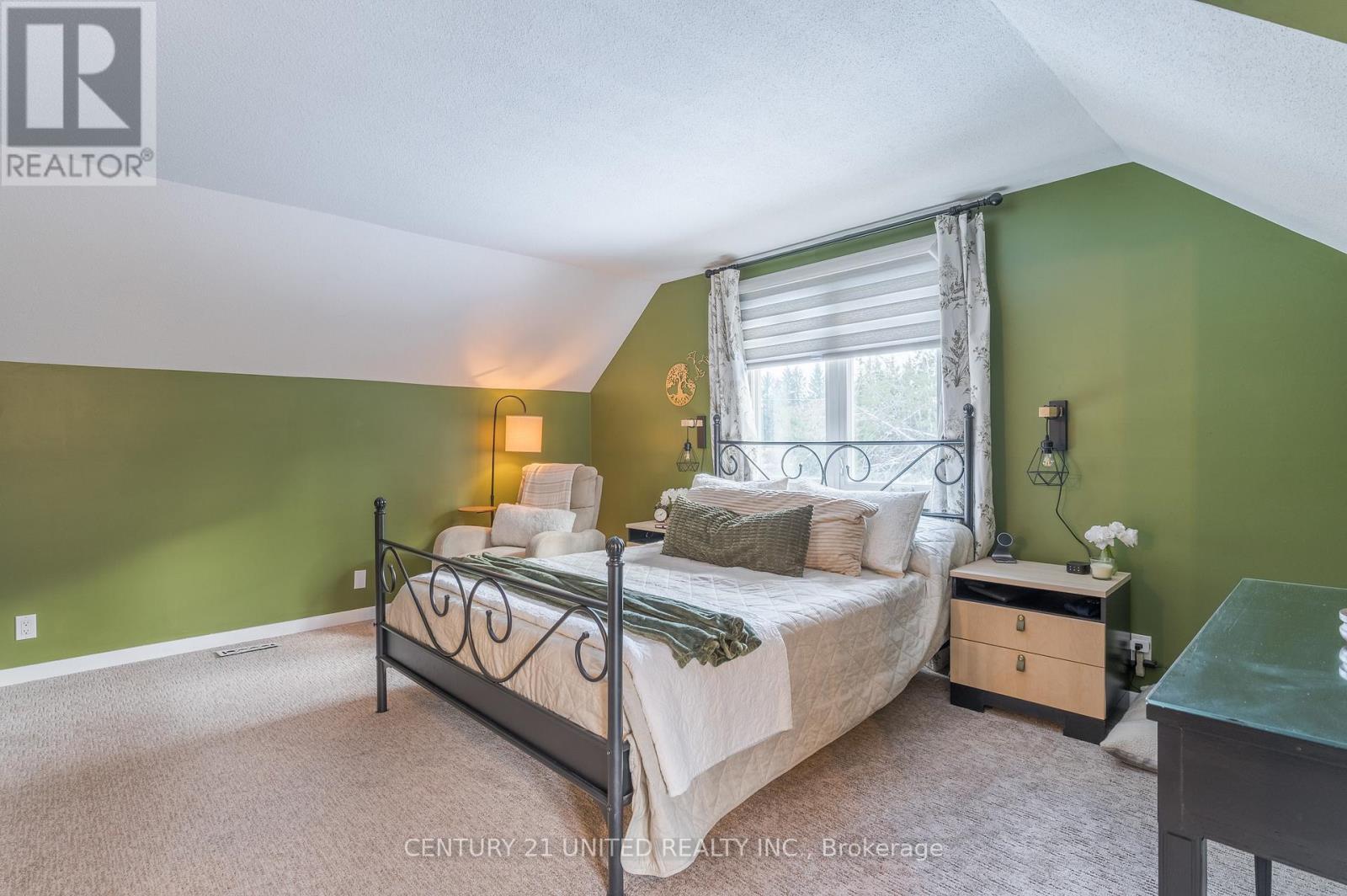 193 Kenedon Drive, Kawartha Lakes (Emily), ON - Indoor Photo Showing Bedroom