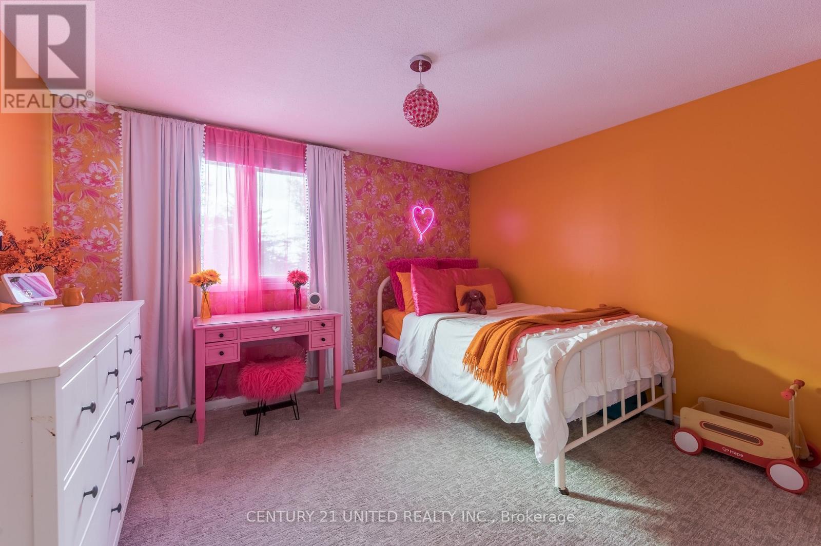 193 Kenedon Drive, Kawartha Lakes (Emily), ON - Indoor Photo Showing Bedroom