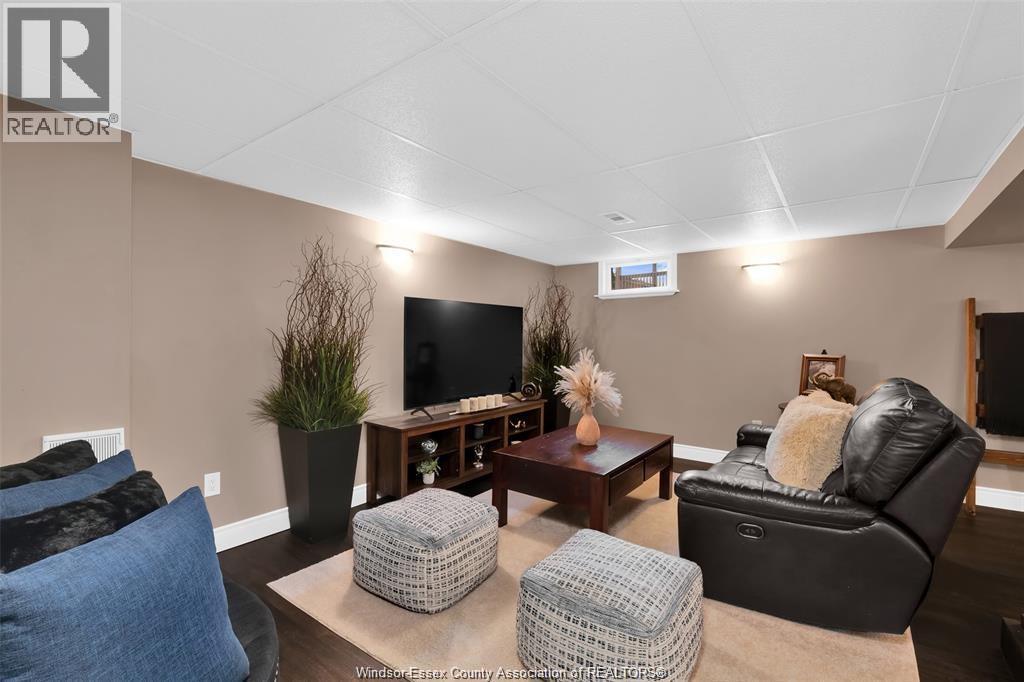 1634 Olive, Windsor, ON - Indoor Photo Showing Basement