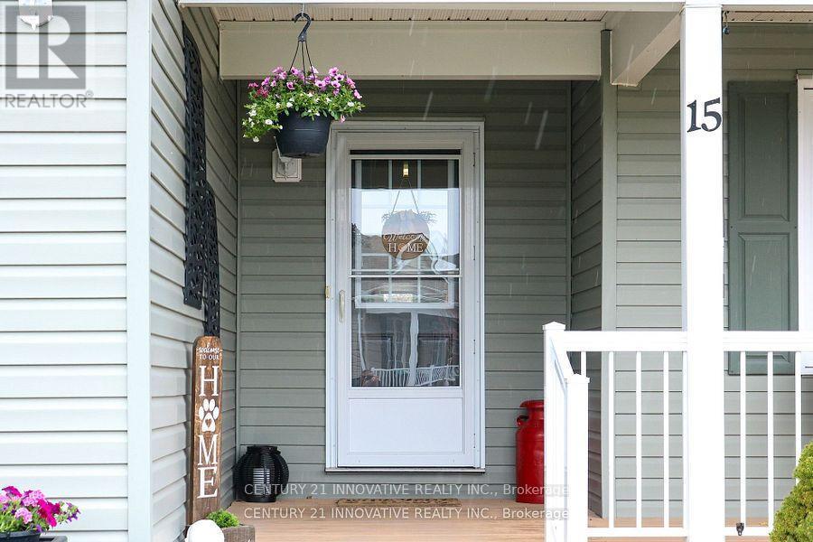 15 Ainsworth Drive, Ramara, ON - Outdoor With Exterior