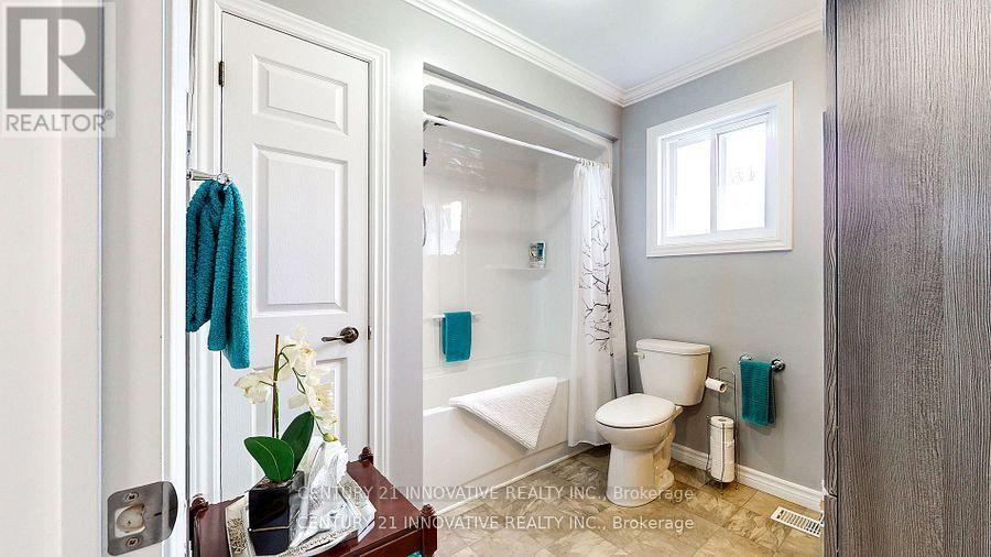 15 Ainsworth Drive, Ramara, ON - Indoor Photo Showing Bathroom