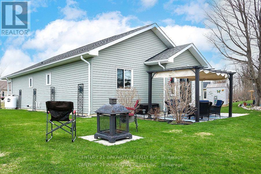 15 Ainsworth Drive, Ramara, ON - Outdoor