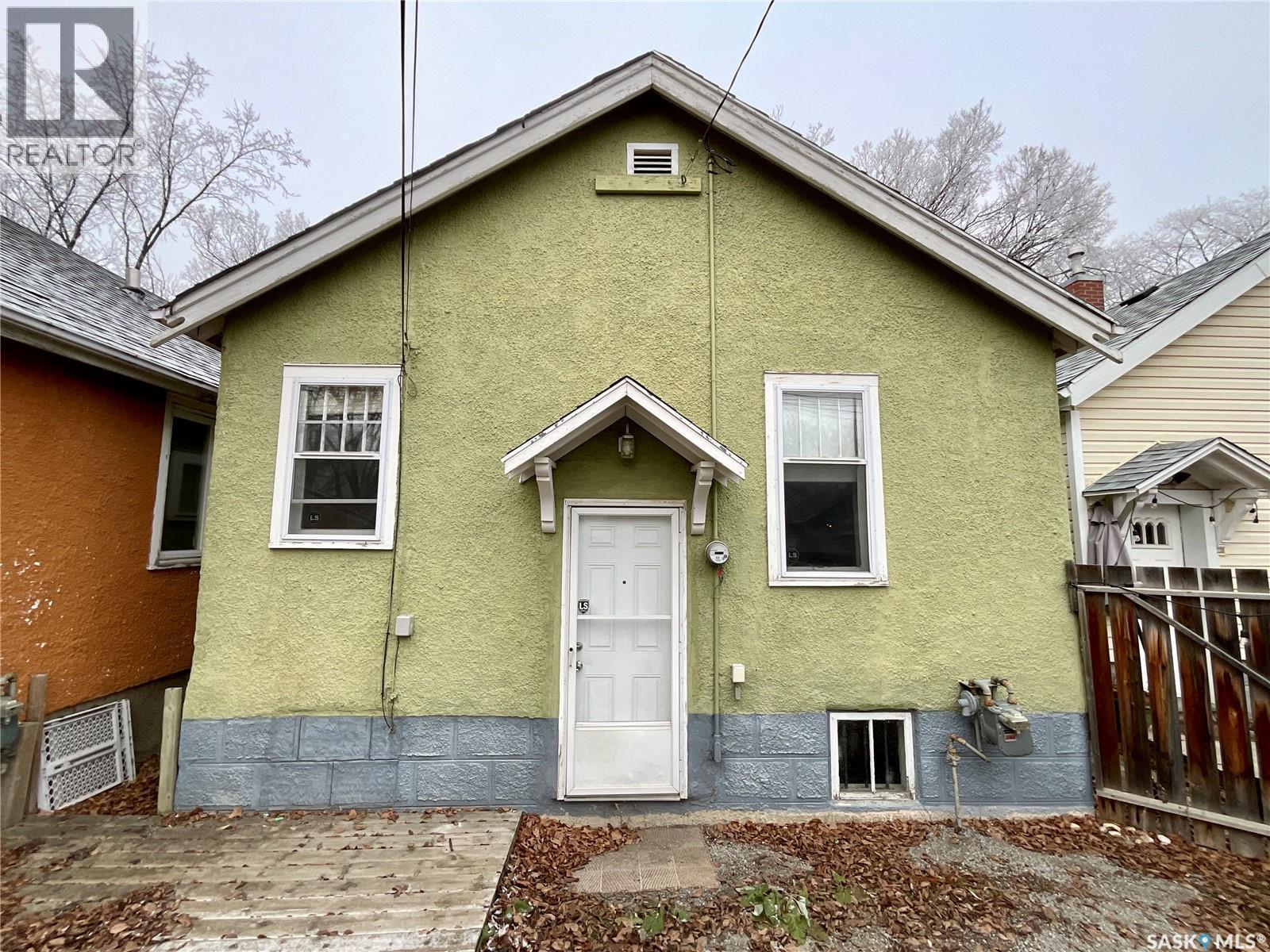 2275 Quebec Street, Regina, SK - Outdoor With Exterior