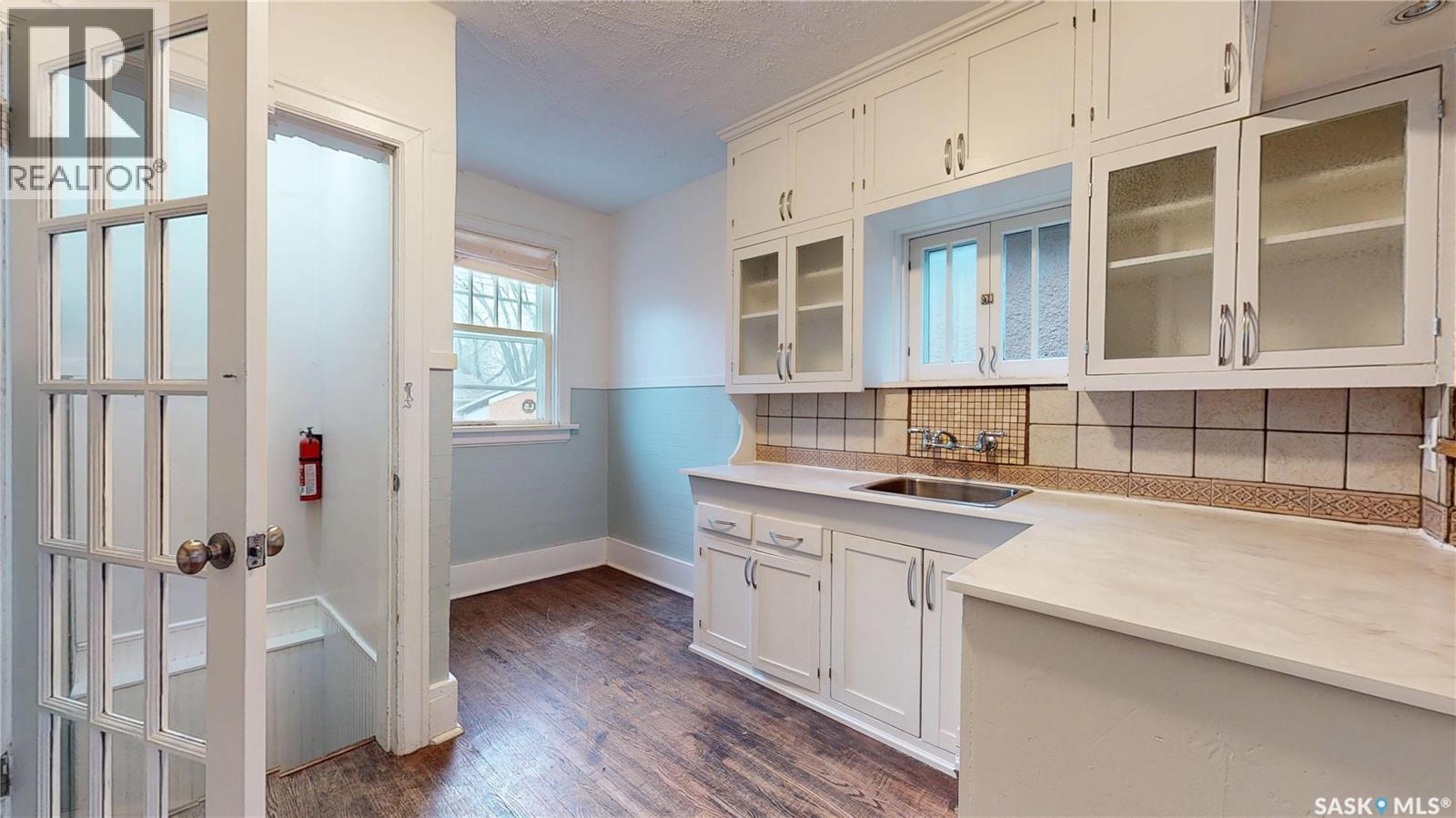 2275 Quebec Street, Regina, SK - Indoor