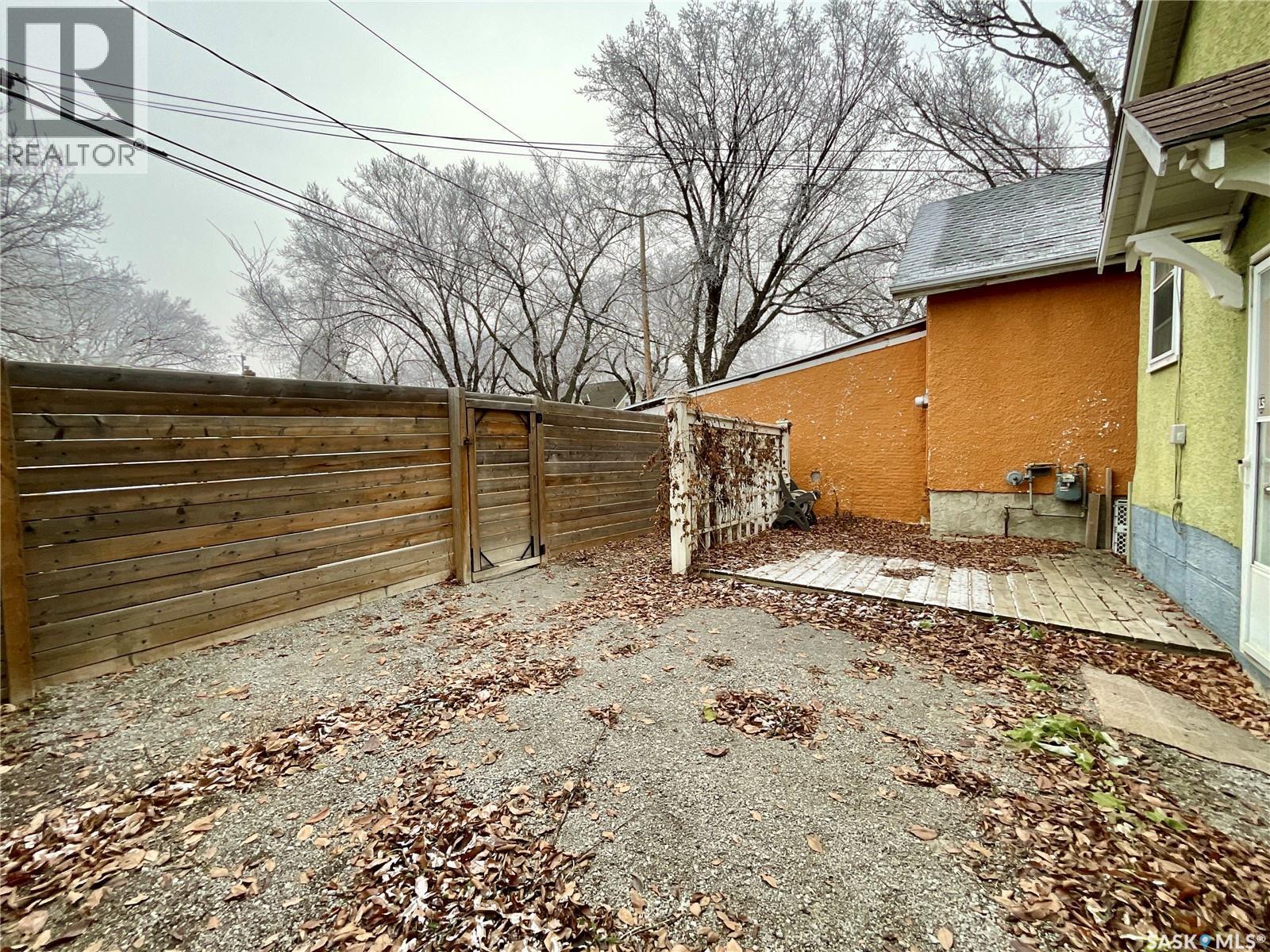 2275 Quebec Street, Regina, SK - Outdoor