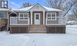 1030 M AVENUE S Saskatoon, SK S7M 2L9