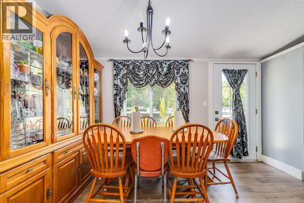 29338 Jane Road Unit# 98, Thamesville, ON - Indoor Photo Showing Dining Room
