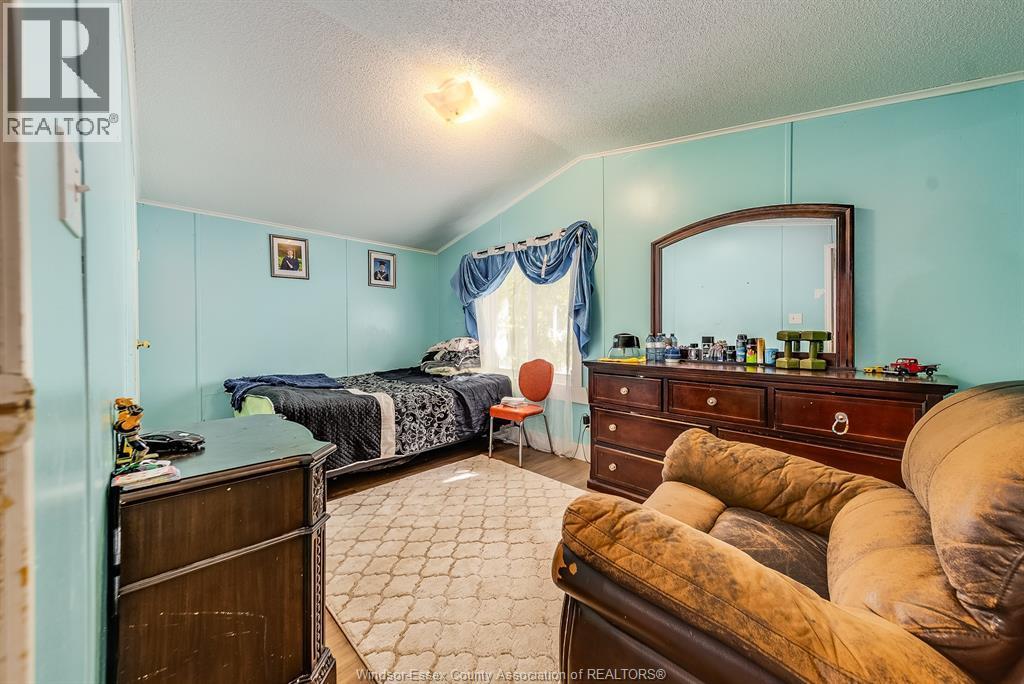 29338 Jane Road Unit# 98, Thamesville, ON - Indoor Photo Showing Bedroom