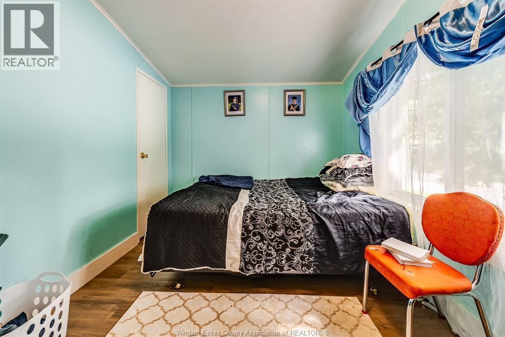 29338 Jane Road Unit# 98, Thamesville, ON - Indoor Photo Showing Bedroom