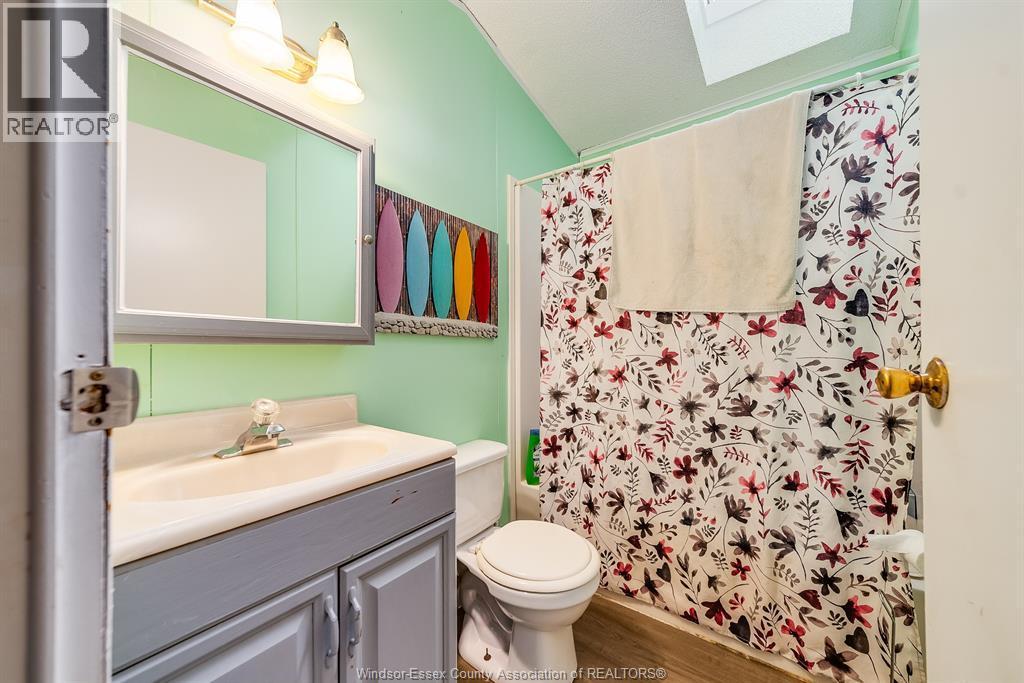29338 Jane Road Unit# 98, Thamesville, ON - Indoor Photo Showing Bathroom
