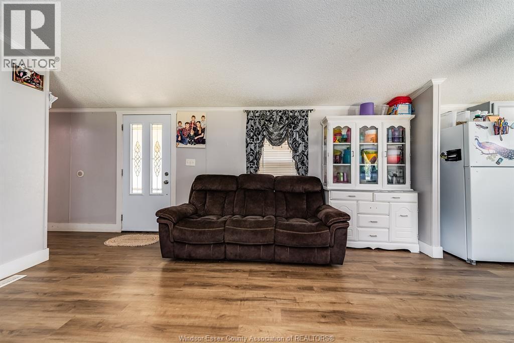 29338 Jane Road Unit# 98, Thamesville, ON - Indoor Photo Showing Other Room