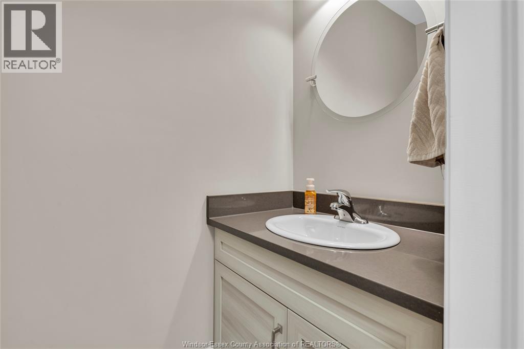 8475 Wyandotte Unit# 116, Windsor, ON - Indoor Photo Showing Bathroom