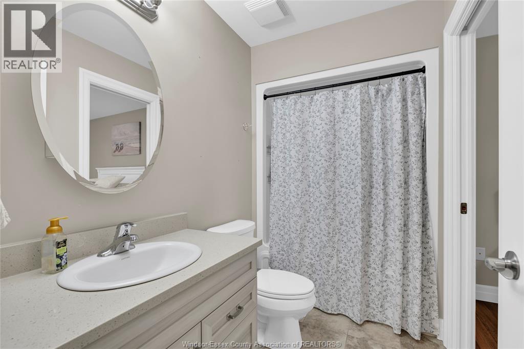 8475 Wyandotte Unit# 116, Windsor, ON - Indoor Photo Showing Bathroom