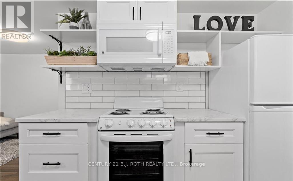 Lower Level - 59 Holgate Street, Barrie, ON - Indoor Photo Showing Kitchen