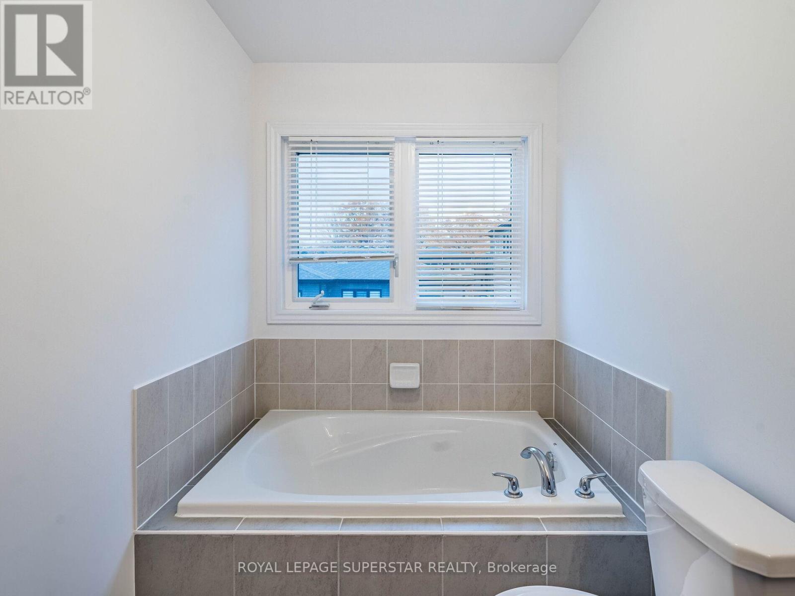 42 Eberhardt Drive, Wasaga Beach, ON - Indoor Photo Showing Bathroom