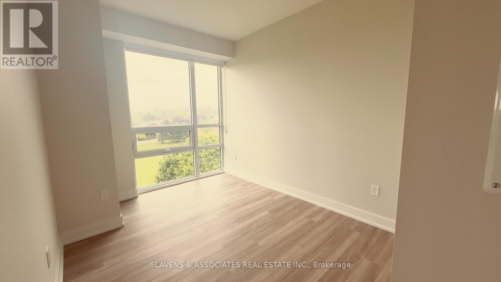 606 - 41 Johnson Street, Barrie, ON - Indoor Photo Showing Other Room