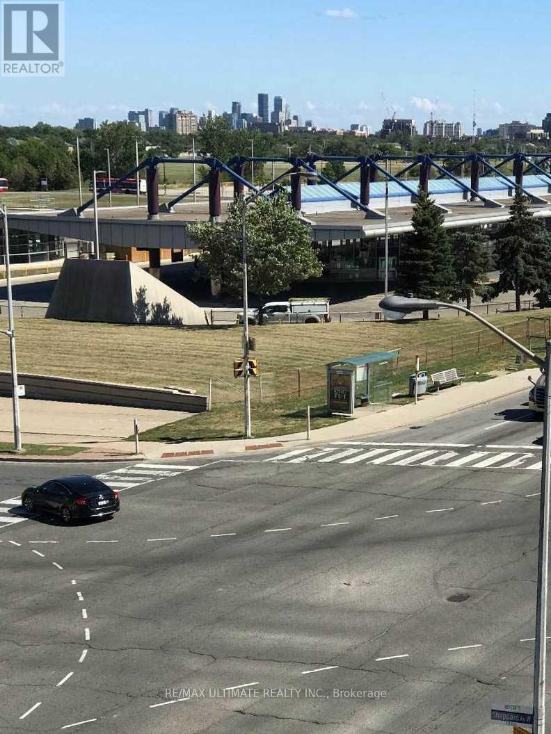 409 - 1060 Sheppard Avenue W, Toronto, ON - Outdoor With View