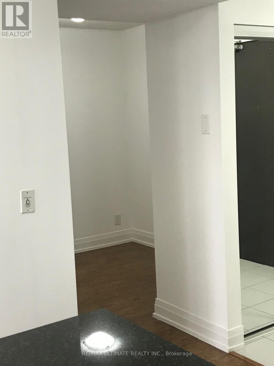 409 - 1060 Sheppard Avenue W, Toronto, ON - Indoor Photo Showing Other Room