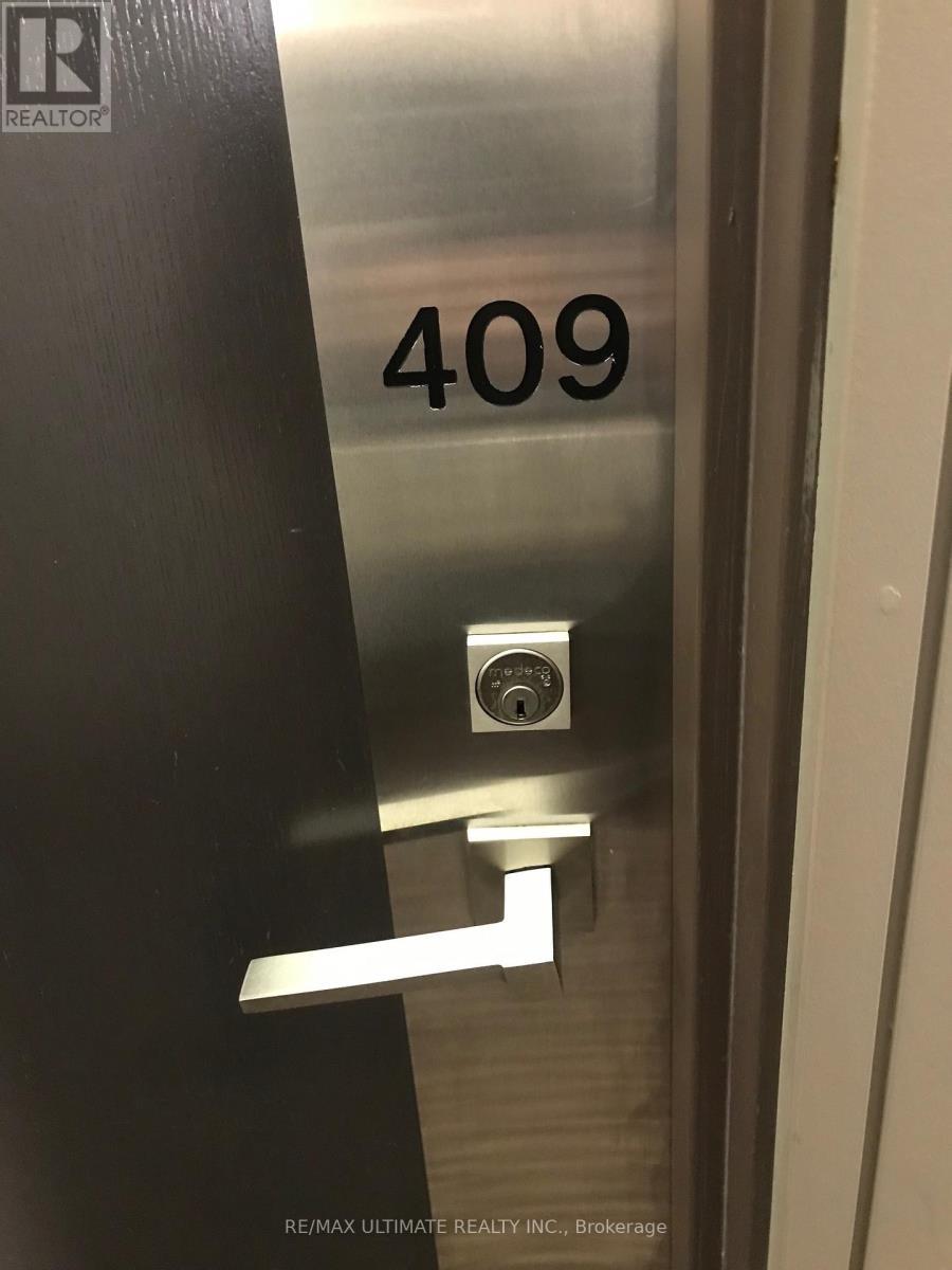 409 - 1060 Sheppard Avenue W, Toronto, ON - Indoor Photo Showing Other Room