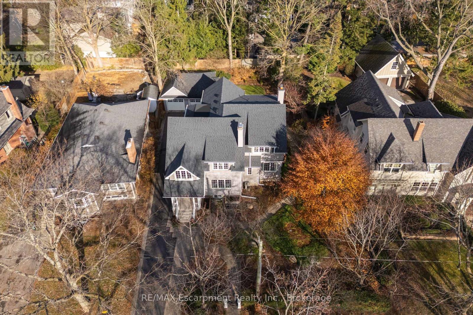 247 Douglas Avenue, Oakville (Oo Old Oakville), ON - Outdoor