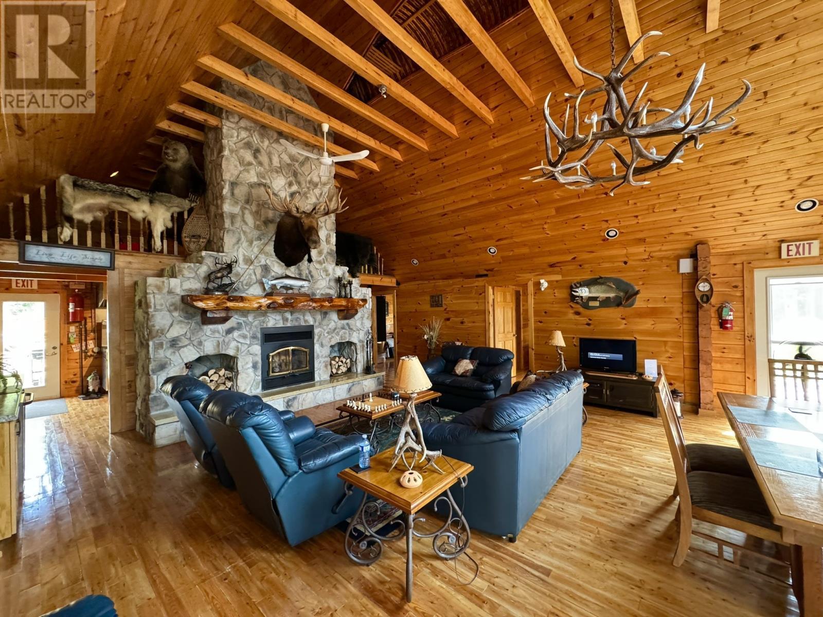 00 Bear Cliff Lodge, Glenwood Area, NL