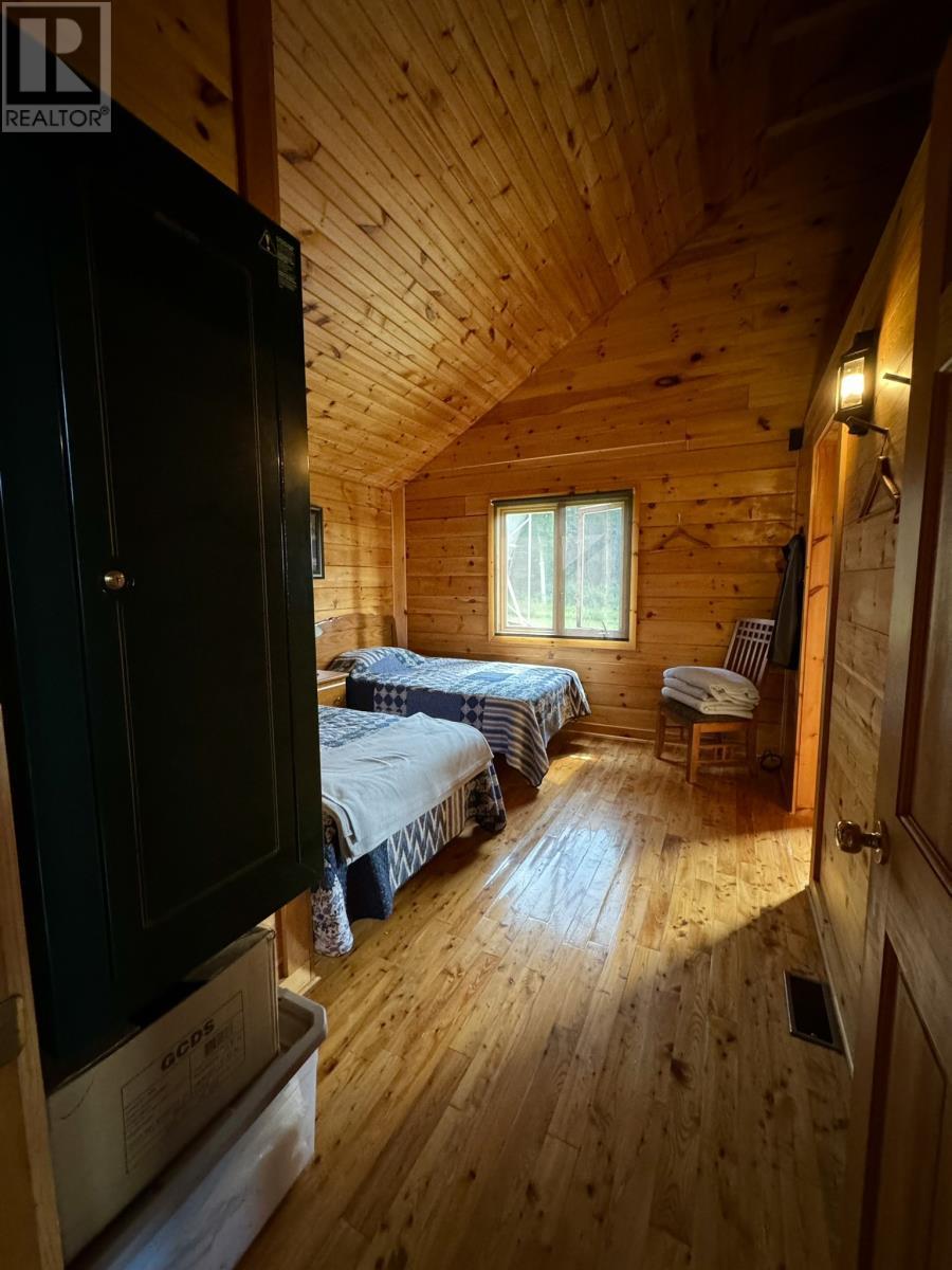 00 Bear Cliff Lodge, Glenwood Area, NL