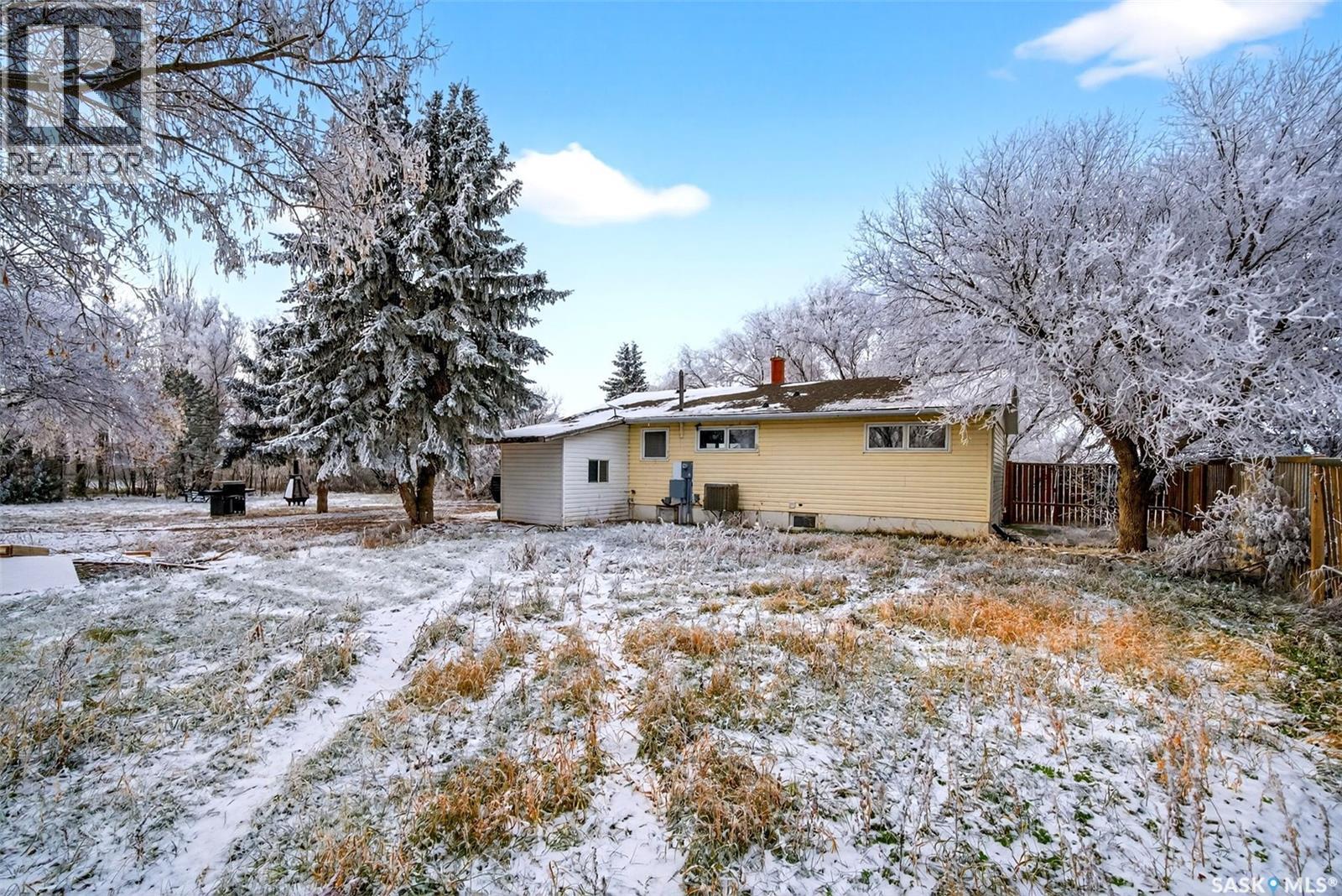 117 3Rd Street, Drinkwater, SK - Outdoor