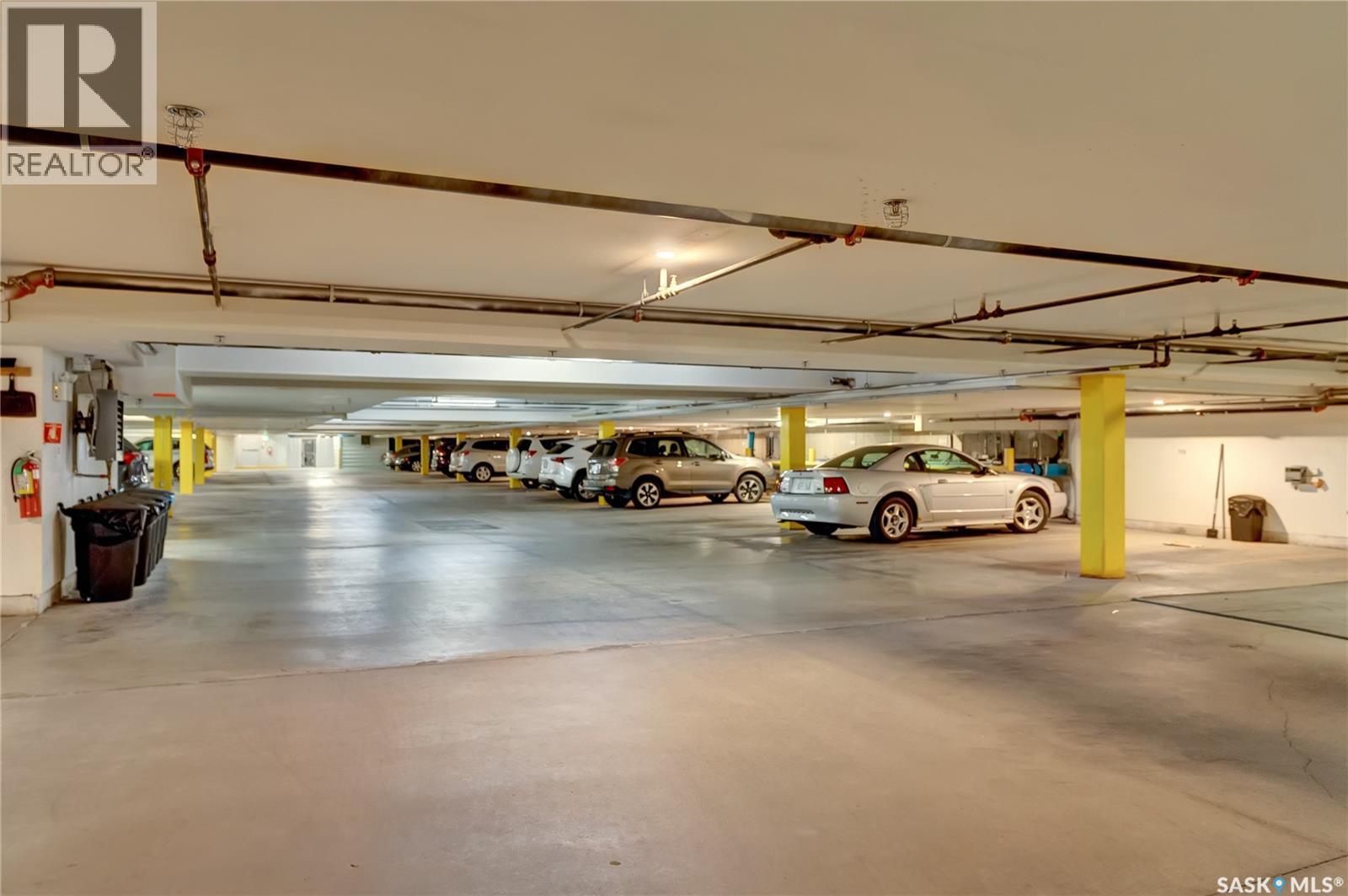 213 4721 Mctavish Street, Regina, SK - Indoor Photo Showing Garage