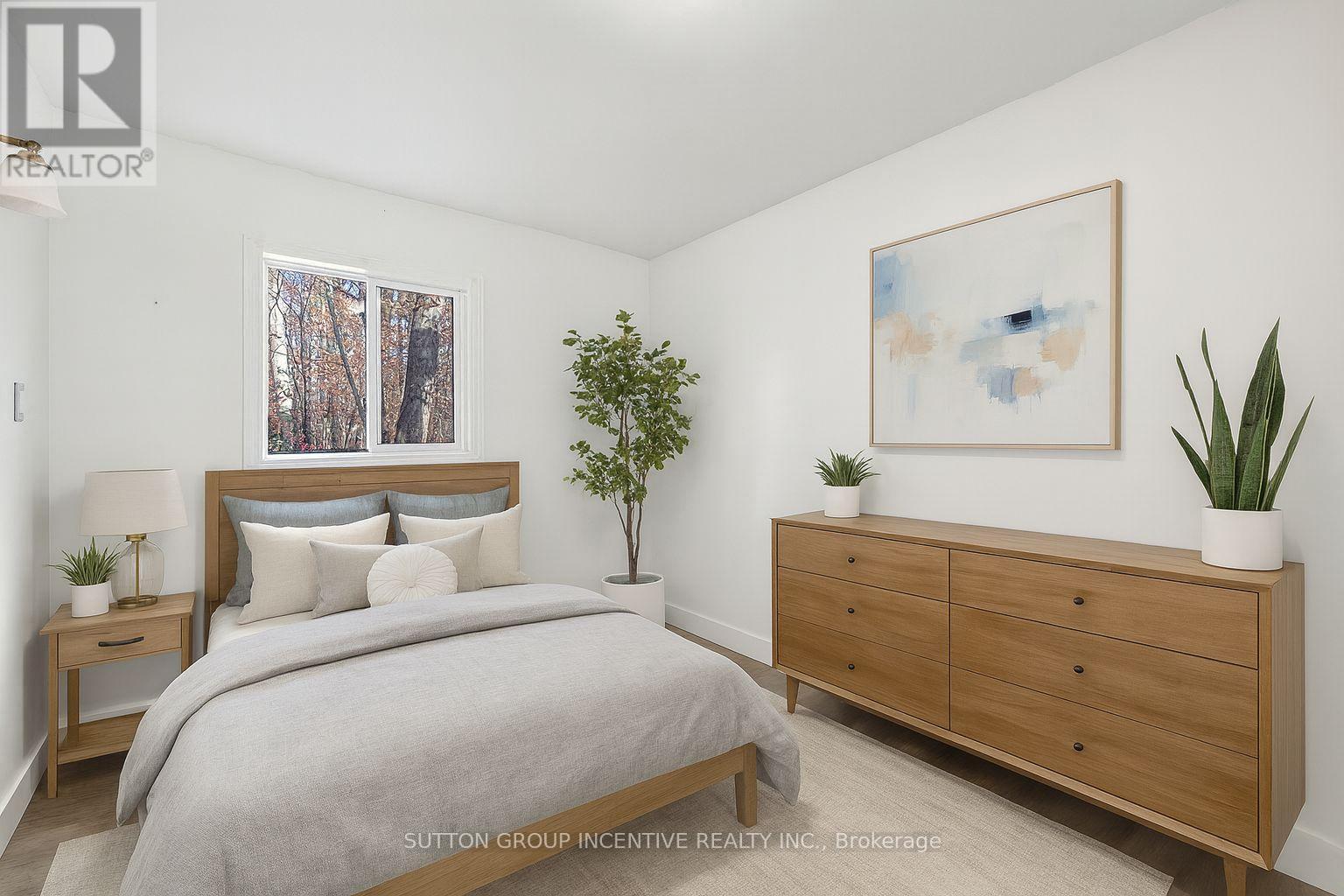 351 Chub Lake Road, Huntsville, ON - Indoor Photo Showing Bedroom