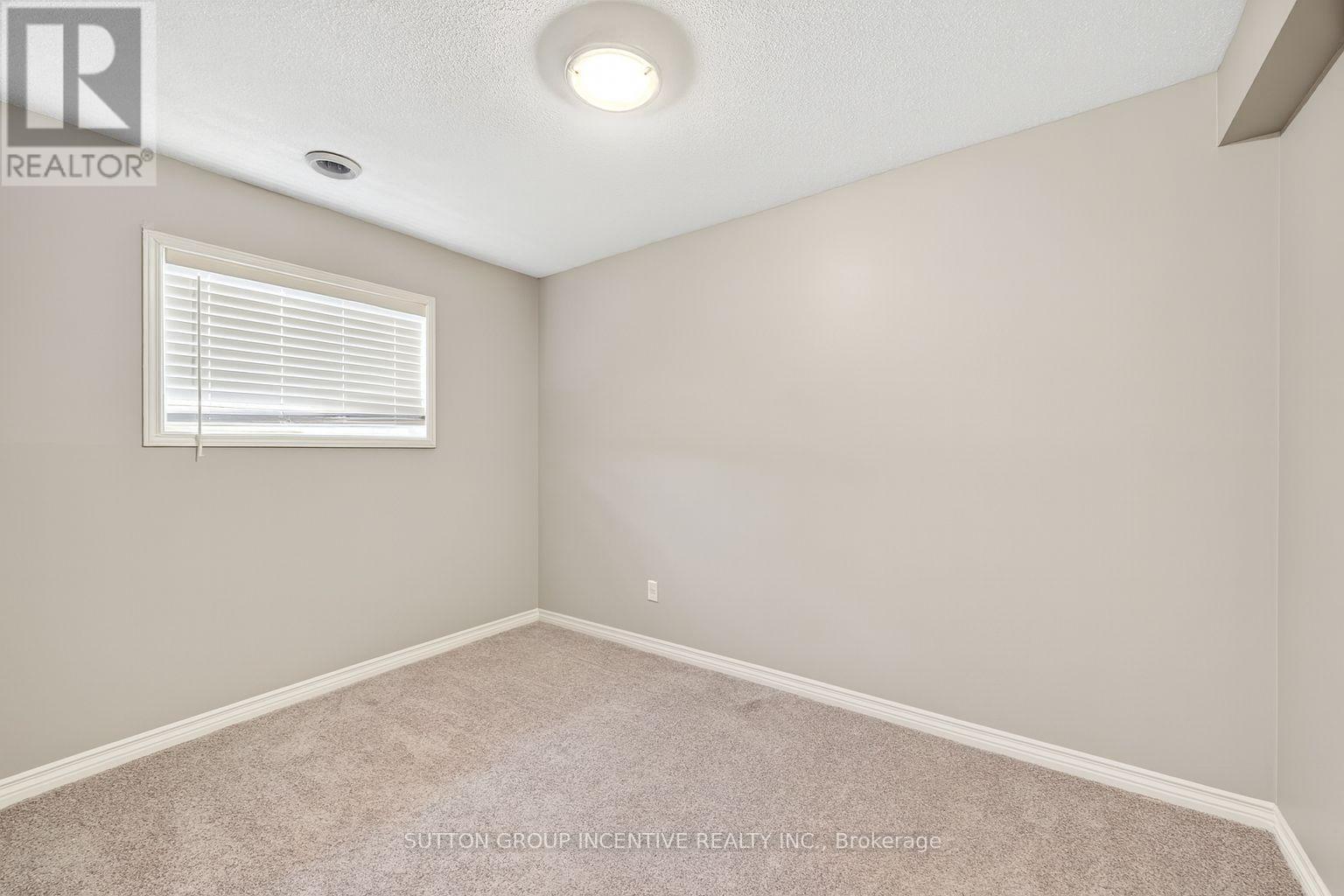 351 Chub Lake Road, Huntsville, ON - Indoor Photo Showing Other Room