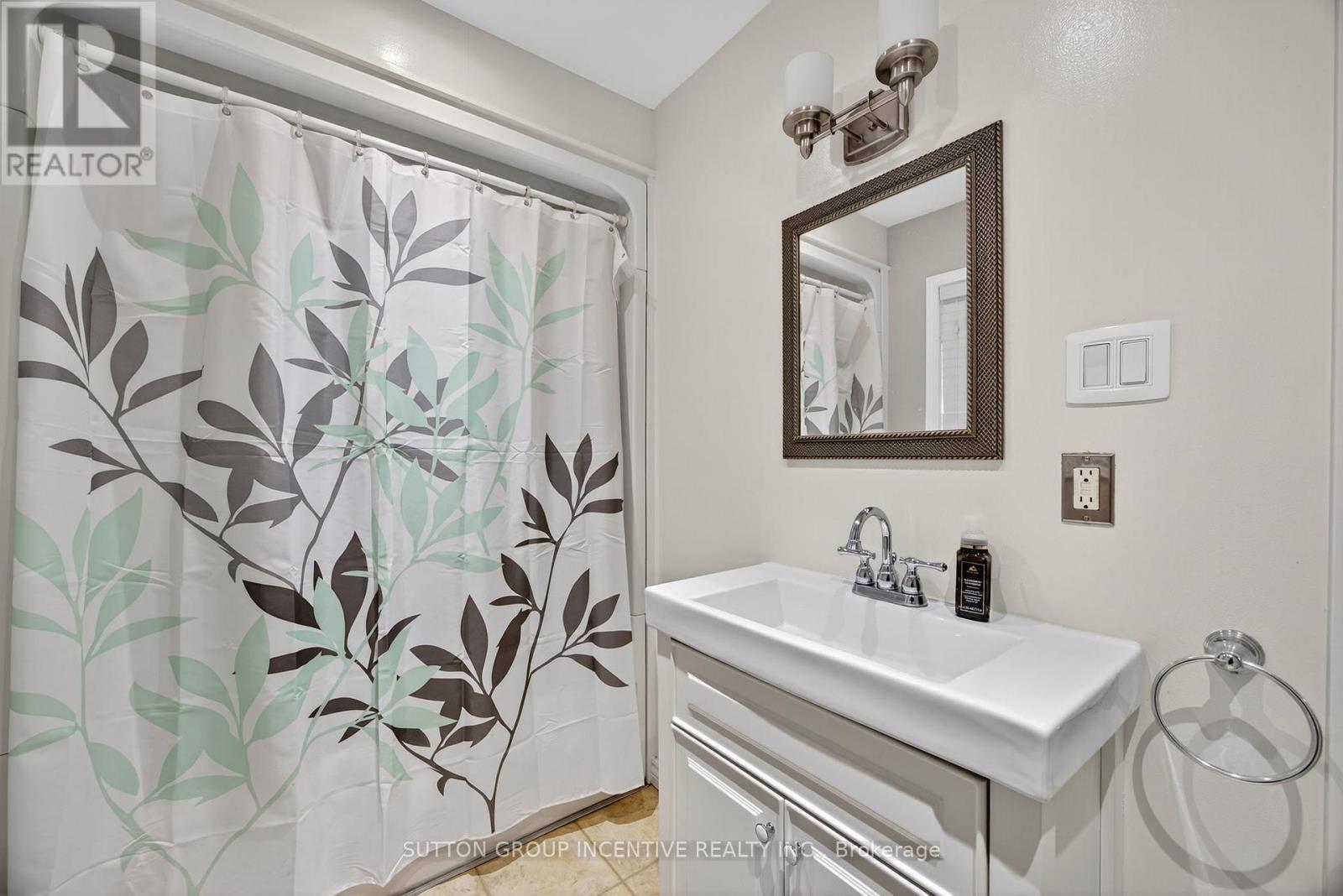 351 Chub Lake Road, Huntsville, ON - Indoor Photo Showing Bathroom