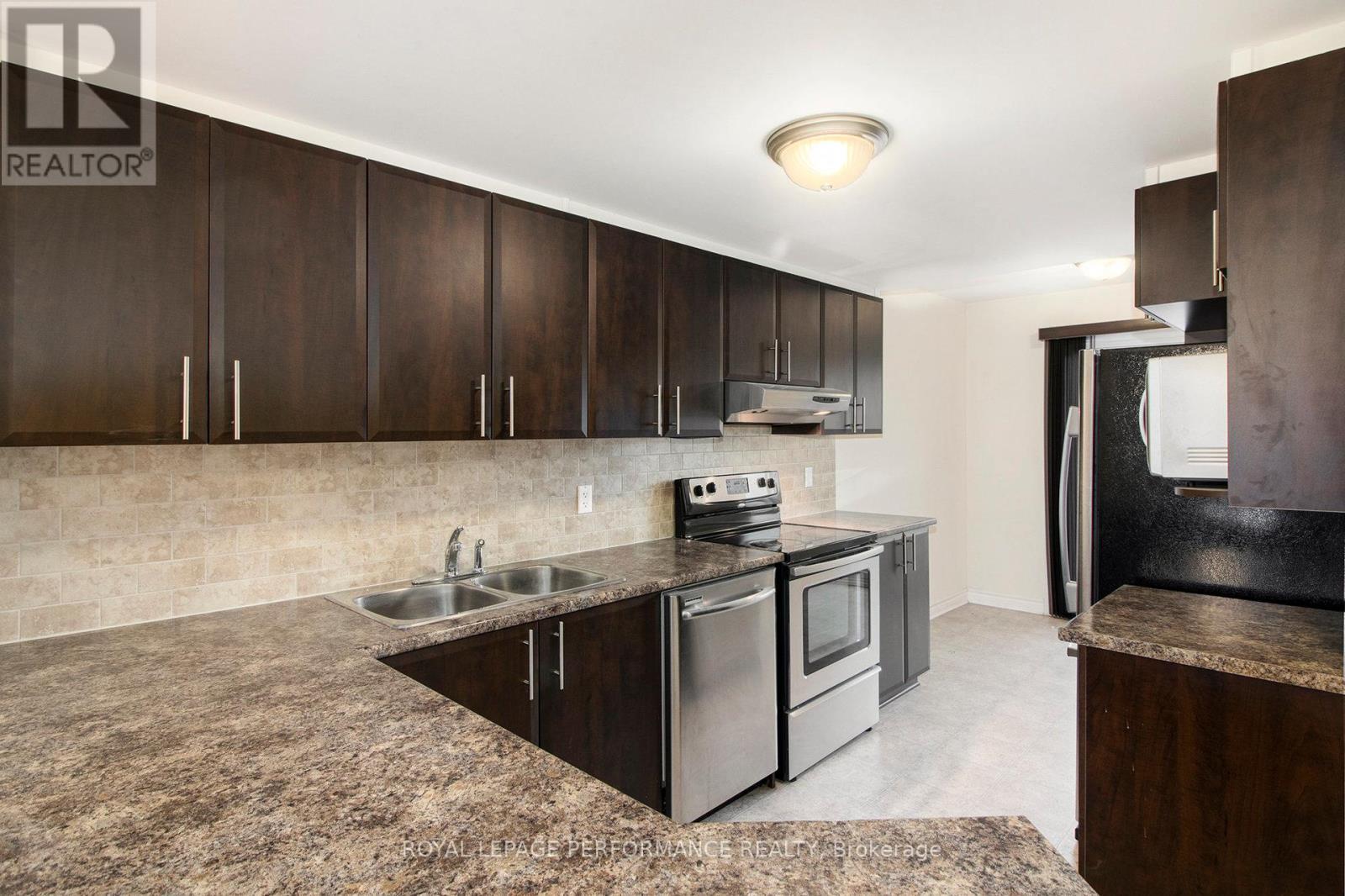 772 Lakeridge Drive, Ottawa, ON - Indoor Photo Showing Kitchen With Stainless Steel Kitchen With Double Sink