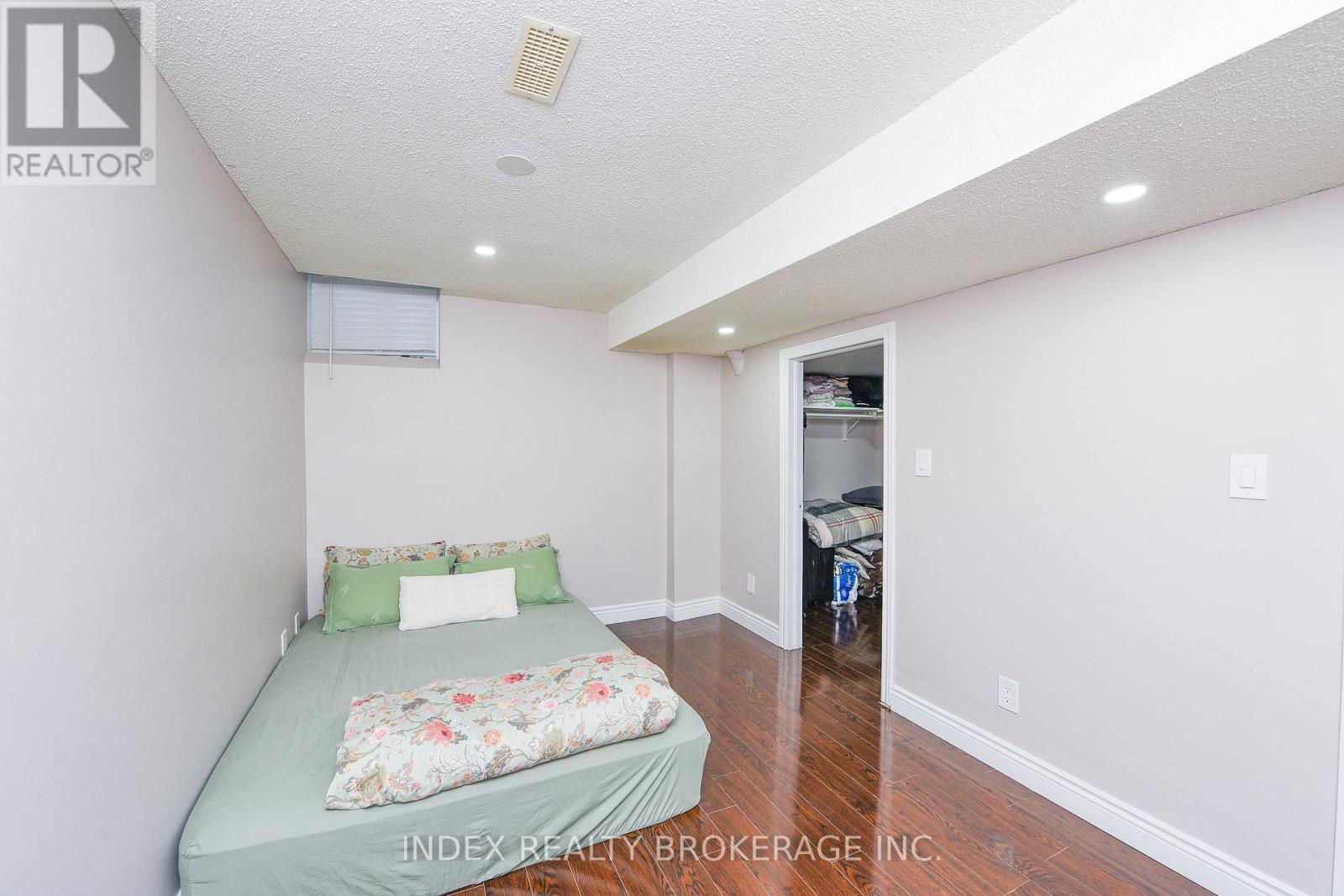 10 Leopard Gate, Brampton, ON - Indoor