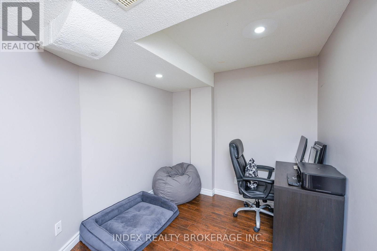 10 Leopard Gate, Brampton, ON - Indoor Photo Showing Office