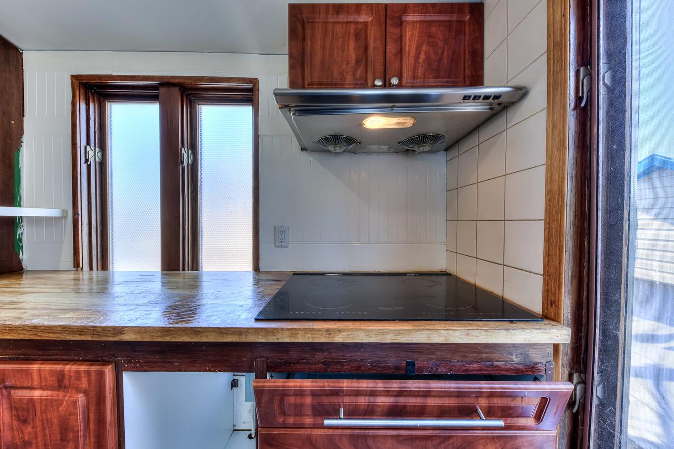 Kitchen - 2301 33E Avenue, Laval (Laval-Ouest), QC - Indoor Photo Showing Other Room