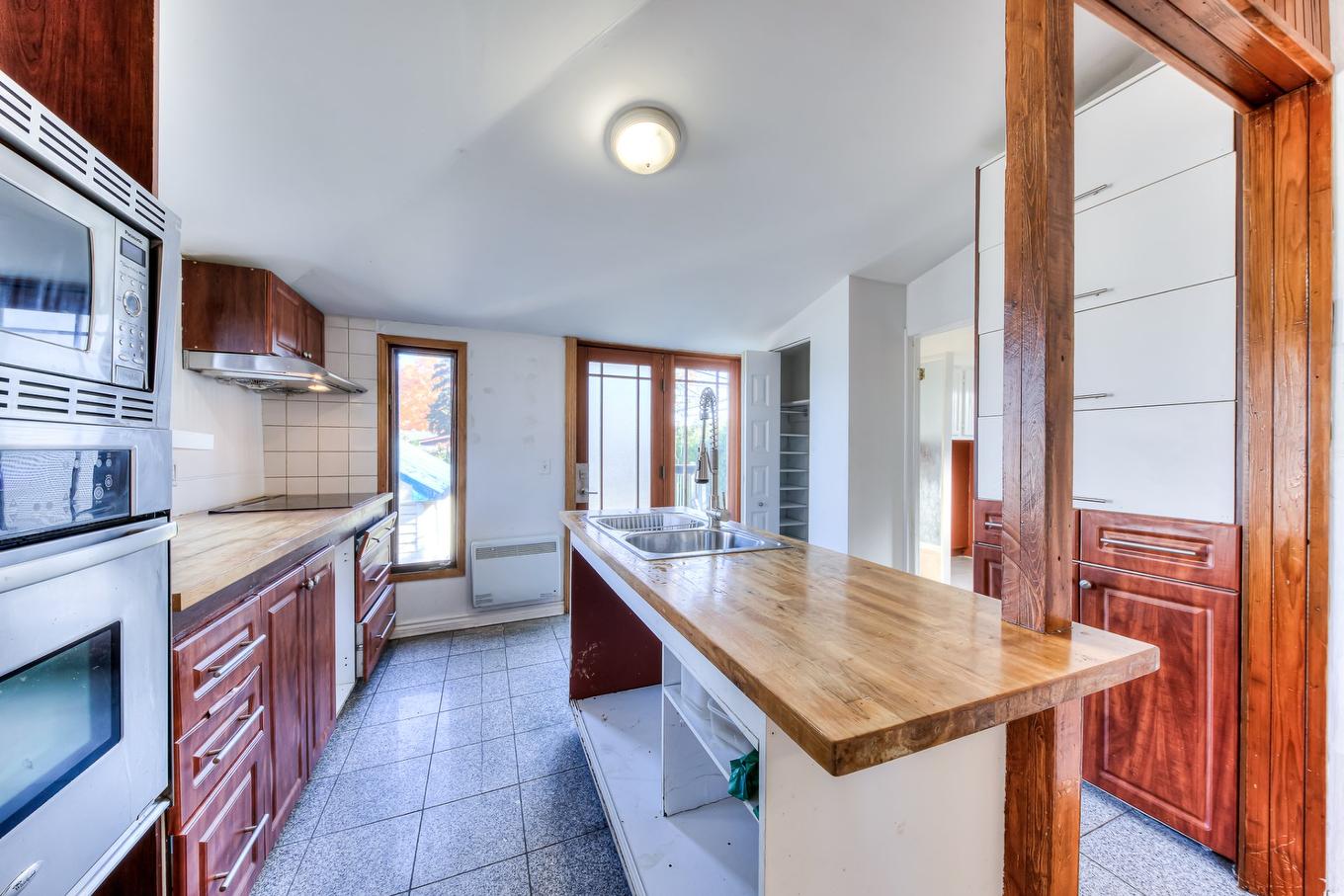 Kitchen - 2301 33E Avenue, Laval (Laval-Ouest), QC - Indoor Photo Showing Kitchen