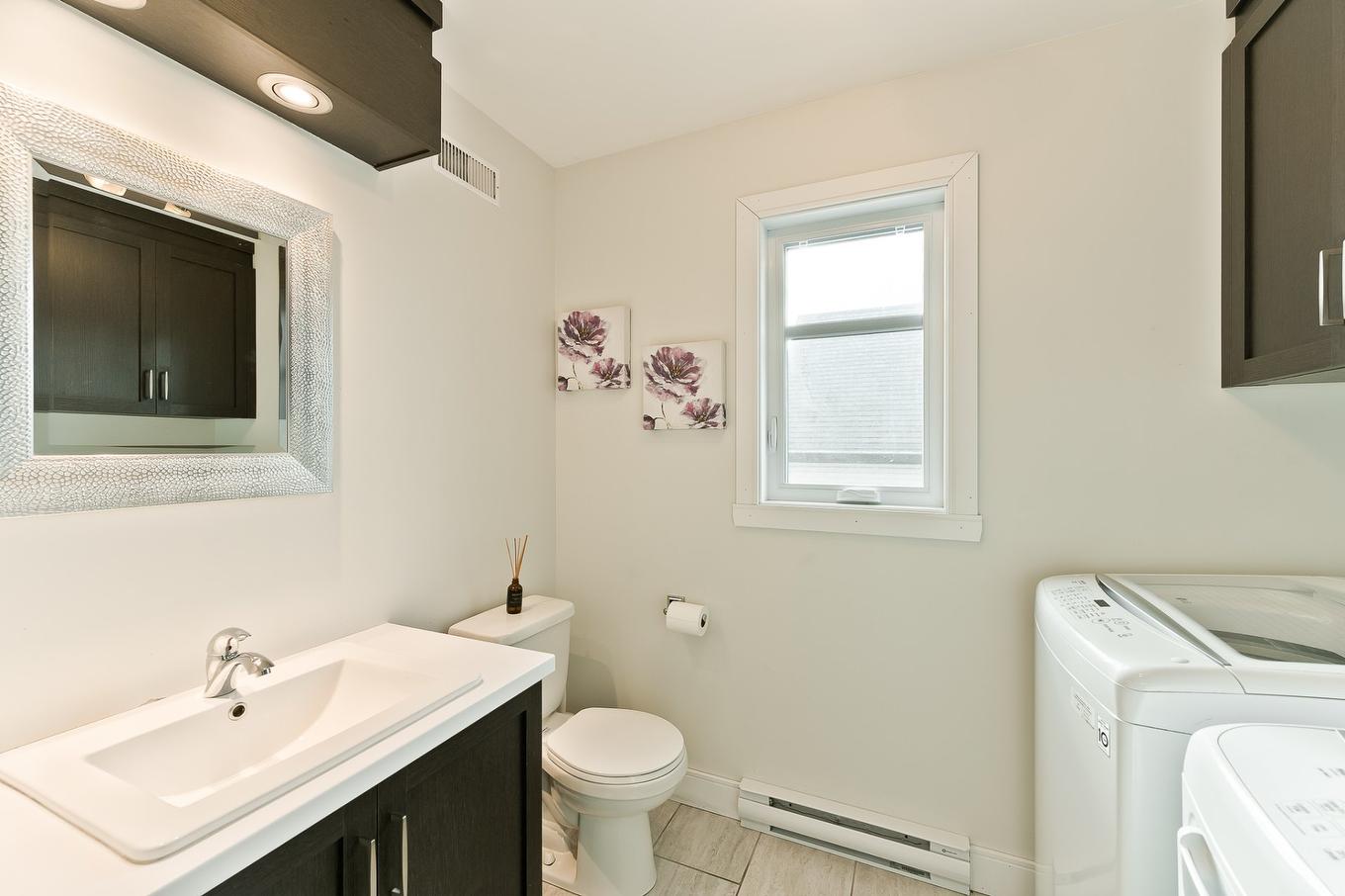 Powder room - 15 Ch. Armand-Martineau, Saint-Herménégilde, QC - Indoor