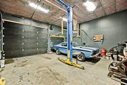 Garage -