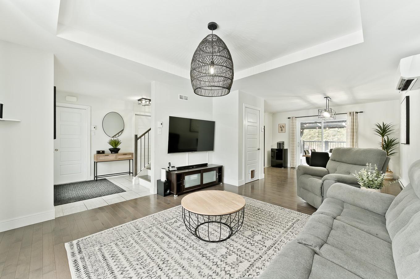 Living room - 15 Ch. Armand-Martineau, Saint-Herménégilde, QC - Indoor Photo Showing Living Room