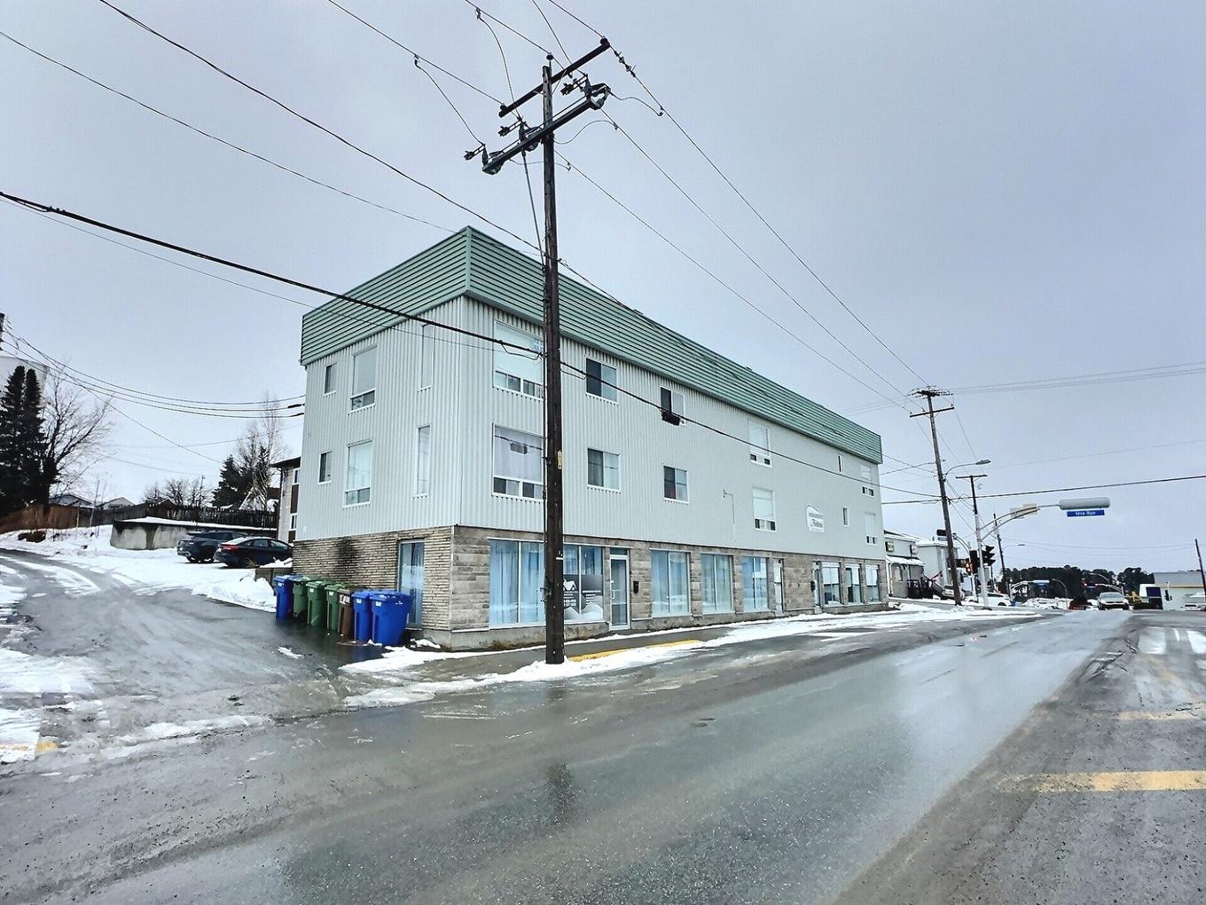 Façade - 1245 3E Avenue, Val-D'Or, QC - Outdoor